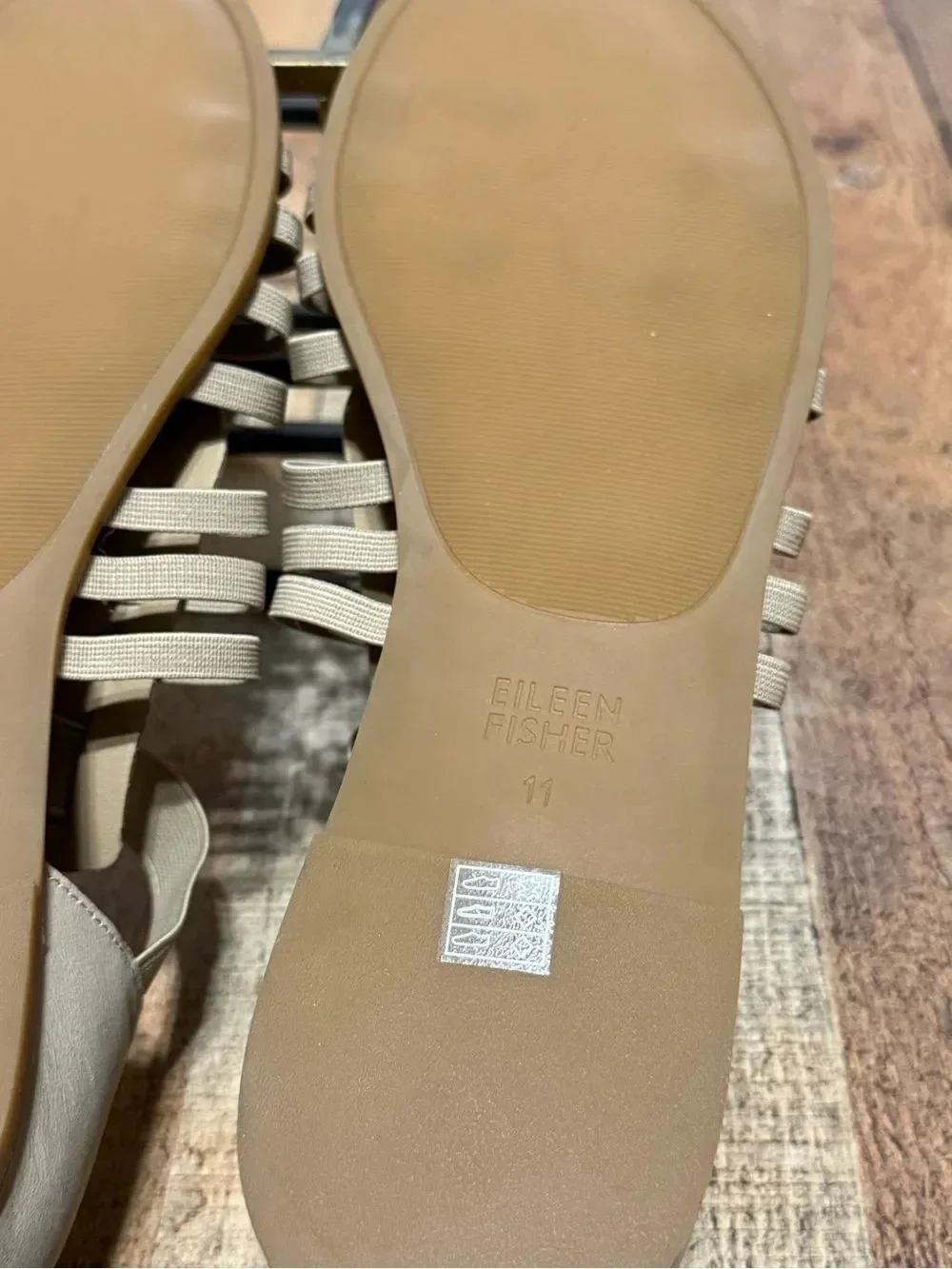 Eileen Fisher Rato strappy khaki leather sandals size 11